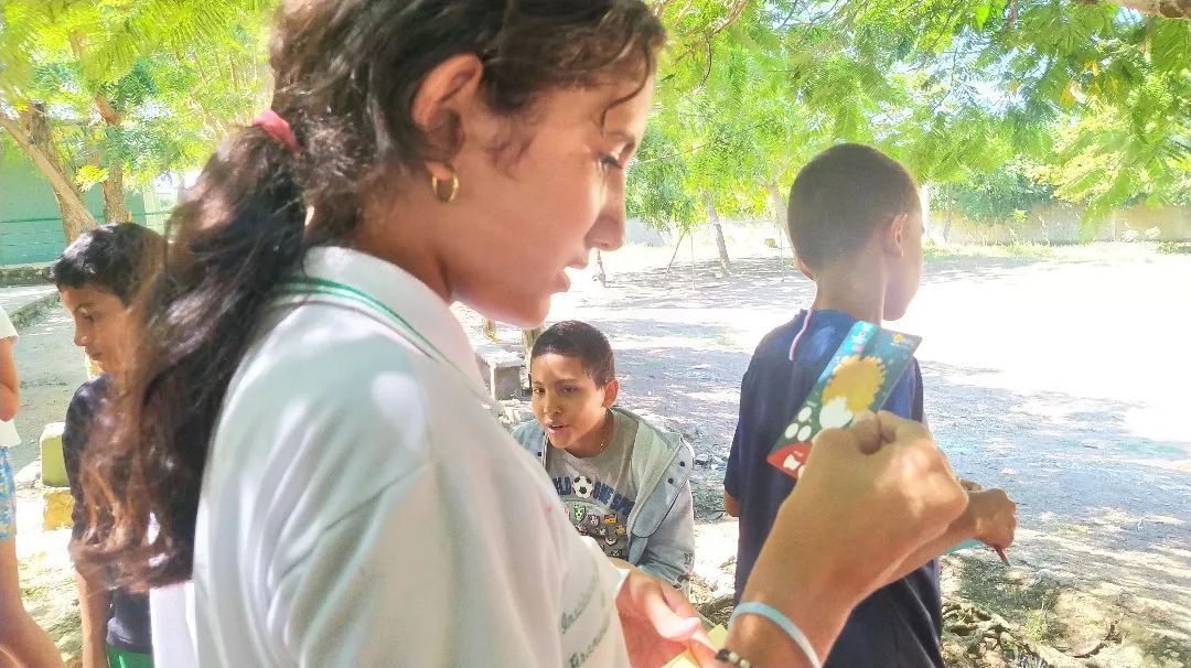 Los niños y las niñas de Sincé - Sucre, regresan a la escuela después de la pandemia.